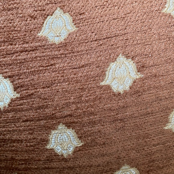 Rustic golden decorative pillow with fringe fancy and embroidered - Picture 5 of 10